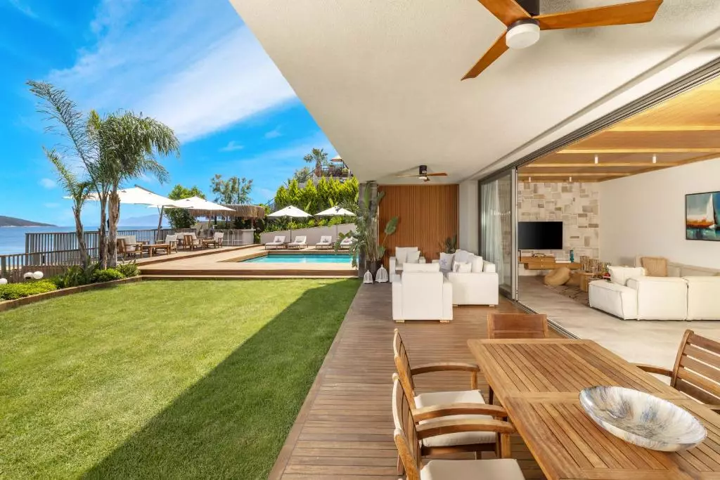 محوطه میرادا اکسکلوسیو